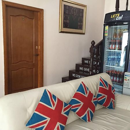Almaty Backpackersホステル エクステリア 写真