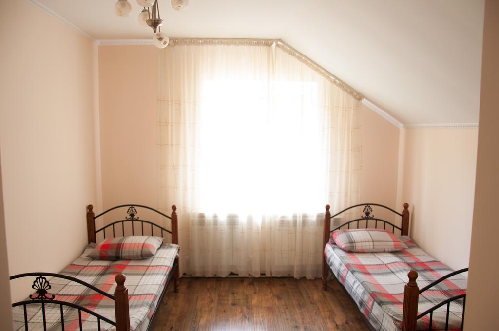 Almaty Backpackersホステル 部屋 写真