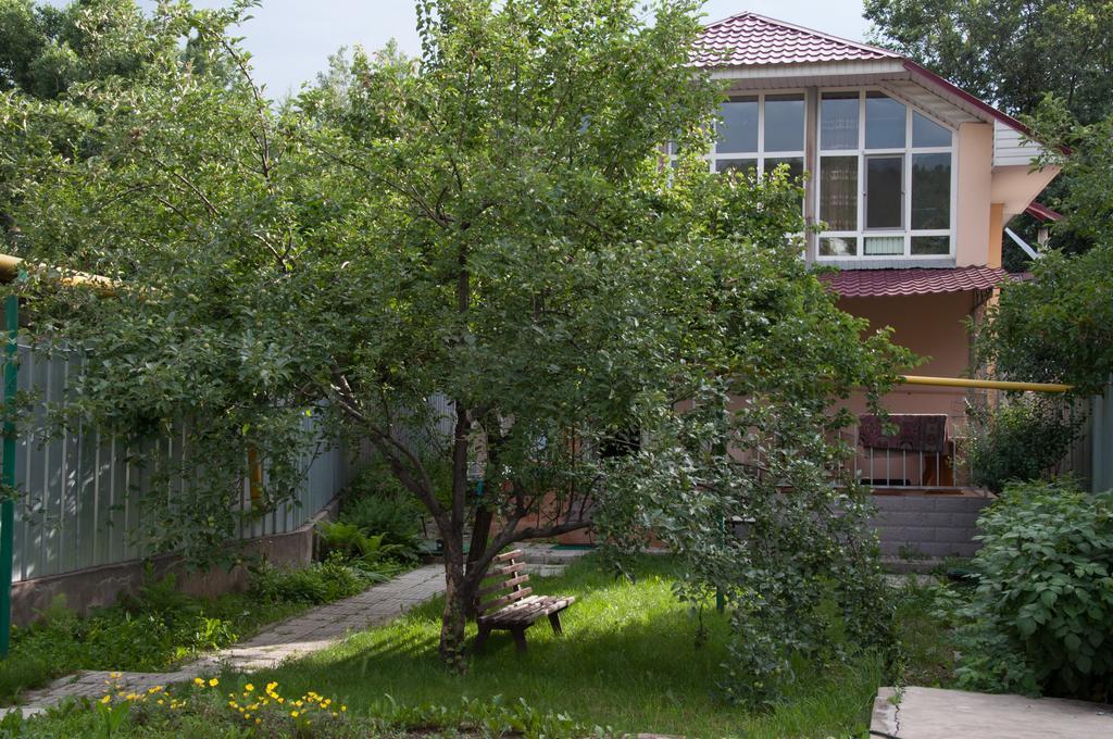Almaty Backpackersホステル エクステリア 写真