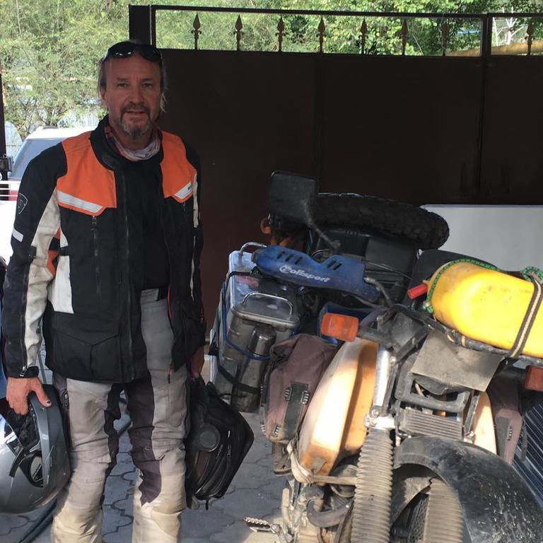 Almaty Backpackersホステル エクステリア 写真
