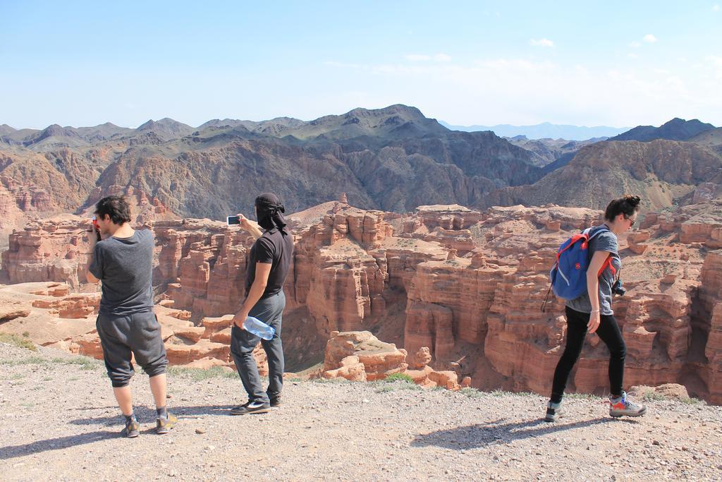 Almaty Backpackersホステル エクステリア 写真