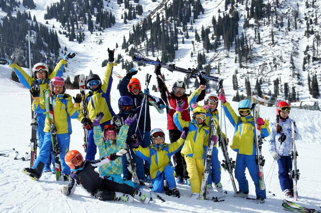 Almaty Backpackersホステル エクステリア 写真